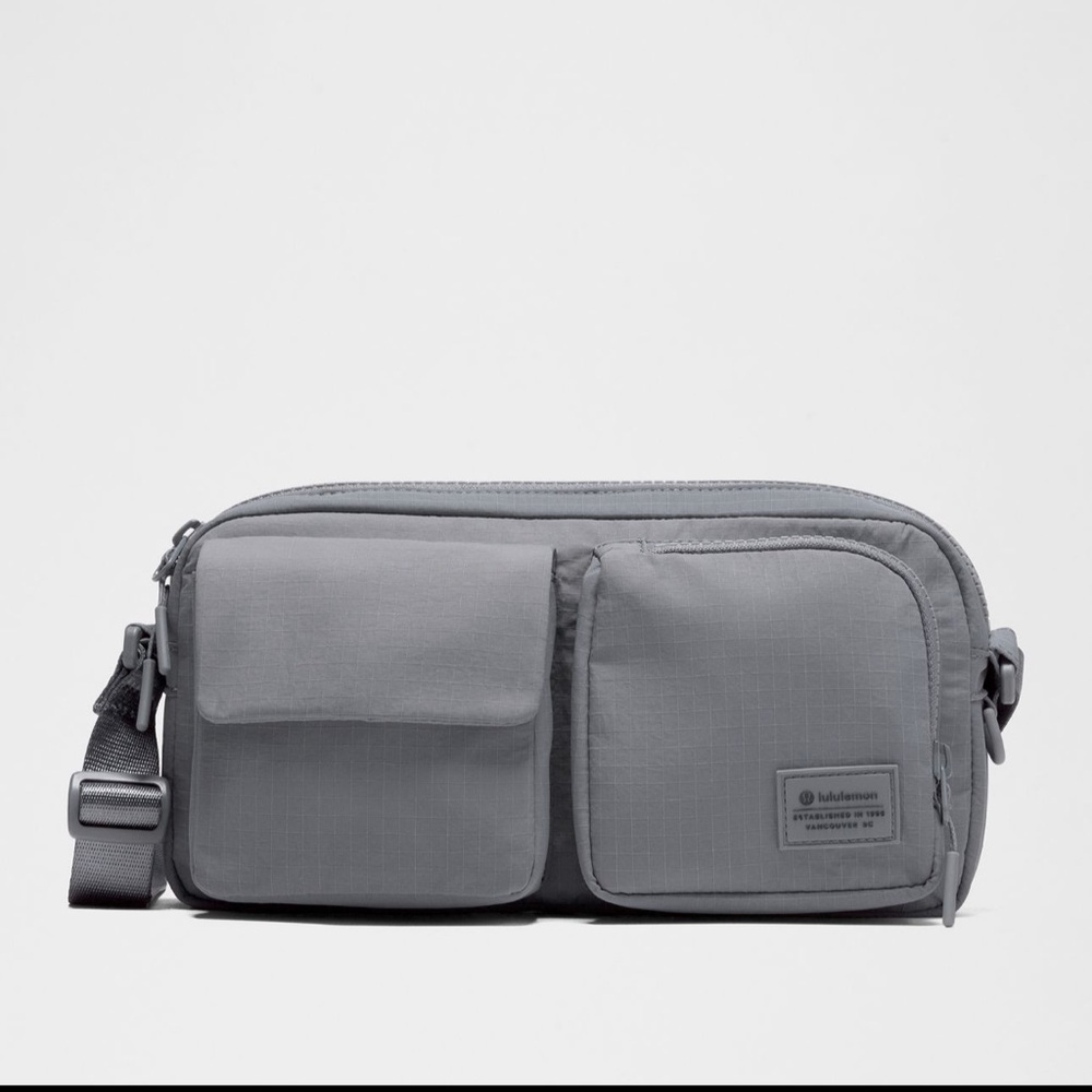 lululemon athletica Multi-Pocket Crossbody Bag 2.5L, solar grey—NWT